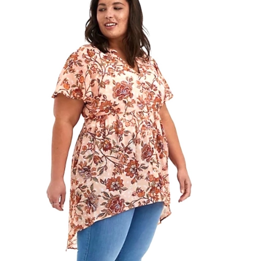 🌺TORRID LEXIE Beautiful Floral High Low Tunic Top🌺